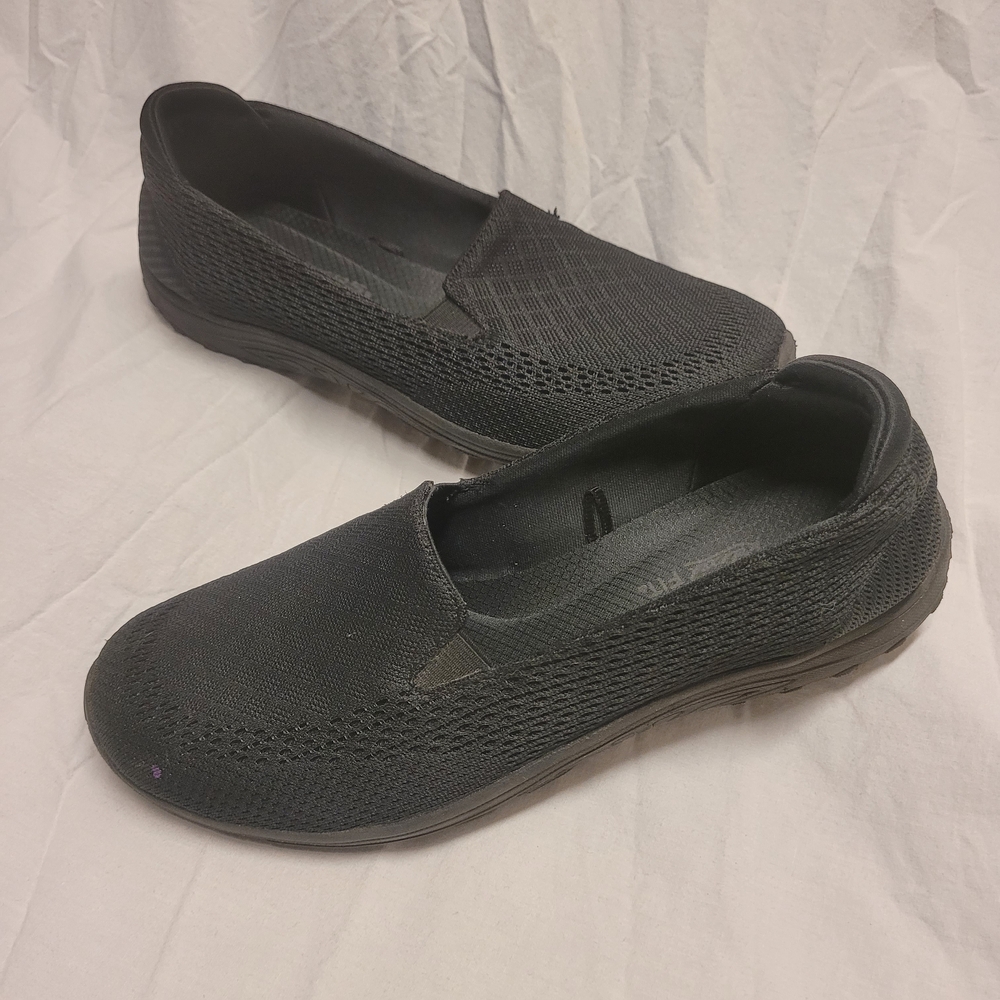 Skechers Women's Black Knit Slip-On Loafers